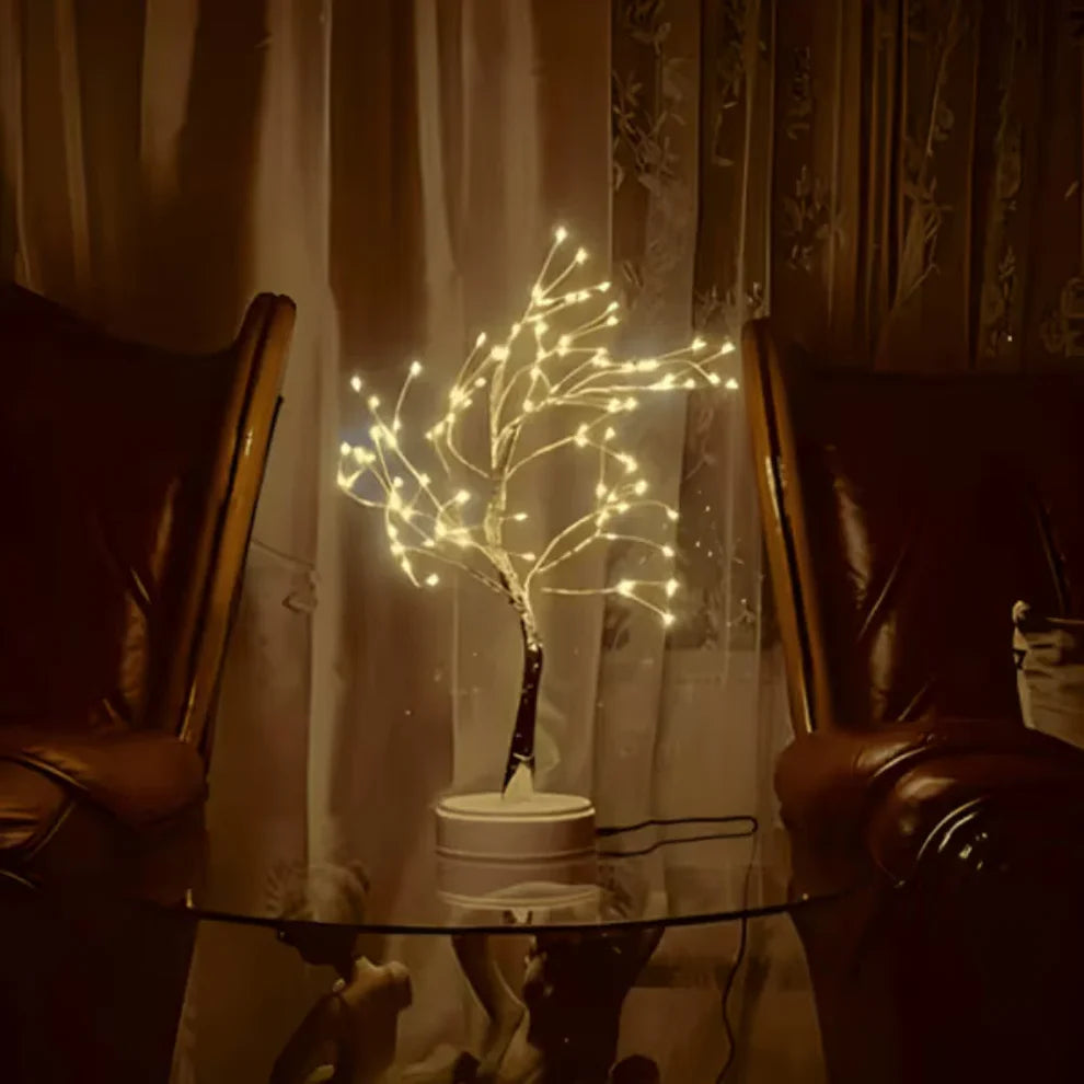 Elara – Lichterbaum Lampe mit Feenlichtern
